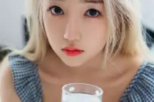曝18岁小马云恋爱！染红发绿毛一副社会人与女网红甜蜜互动